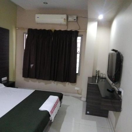 Iroomz Hoysala Residency ベッラーリ エクステリア 写真