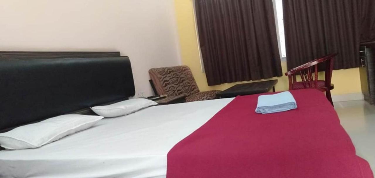 Iroomz Hoysala Residency ベッラーリ エクステリア 写真