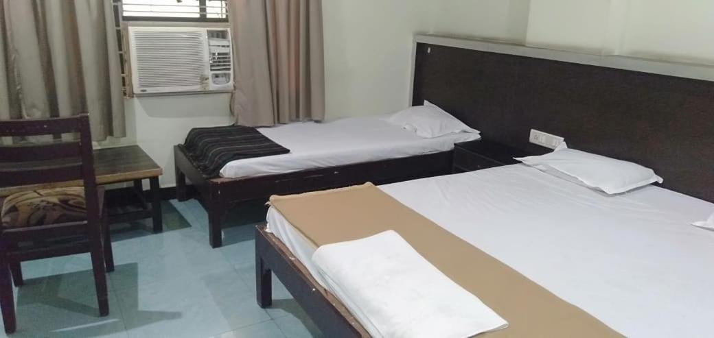 Iroomz Hoysala Residency ベッラーリ エクステリア 写真